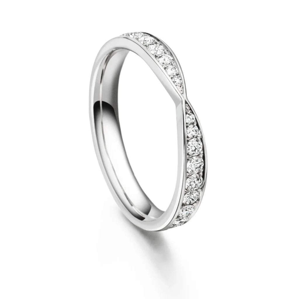 Verlobungsring Twist mit 32 Brillanten in Weißgold 585, gedrehte Ringschiene