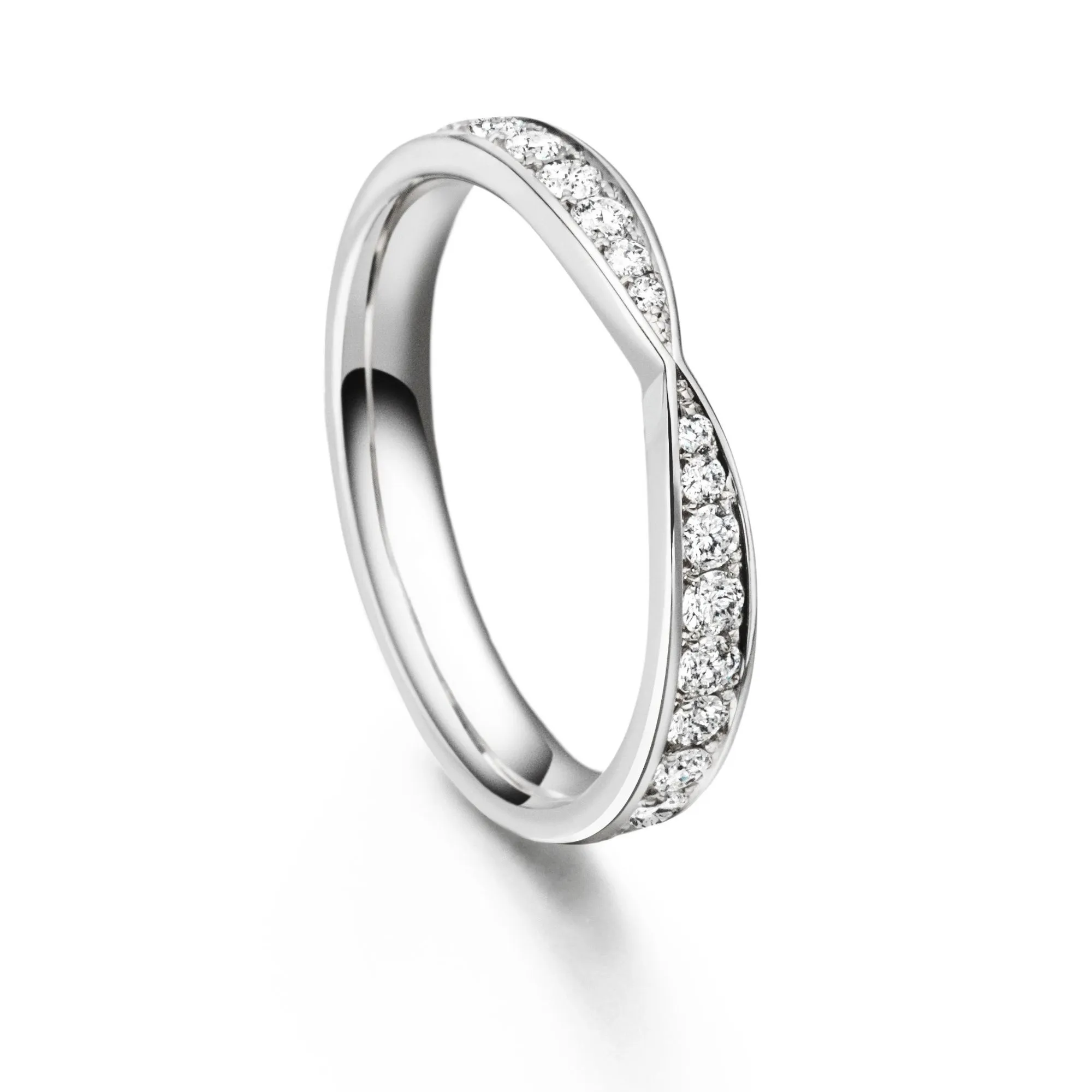 Verlobungsring Twist mit 32 Brillanten in Weißgold 585, gedrehte Ringschiene
